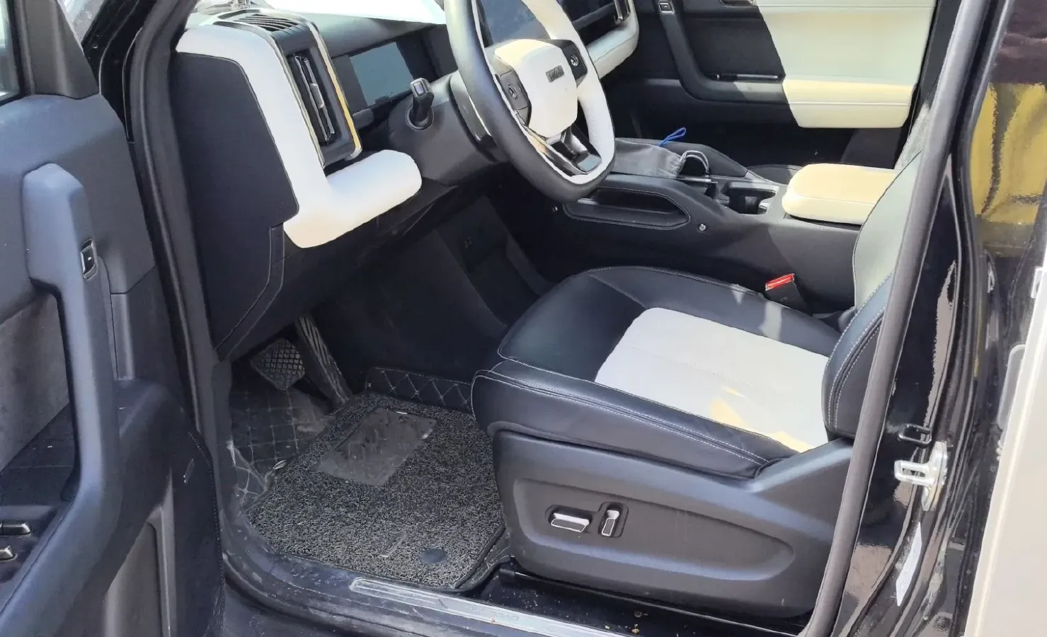 2024 iCAR iCAR 03T BEV 69.77KWH,autocango,china used car exporter,china ev exporter,chinese used car exporter,chinese used ev exporter