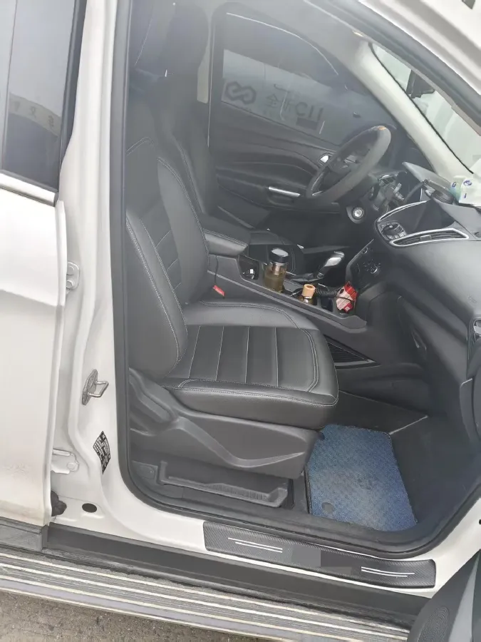 2019 Ford Kuga 1.5T 182HP L4 6AT,autocango,china used car exporter,china ev exporter,chinese used car exporter,chinese used ev exporter