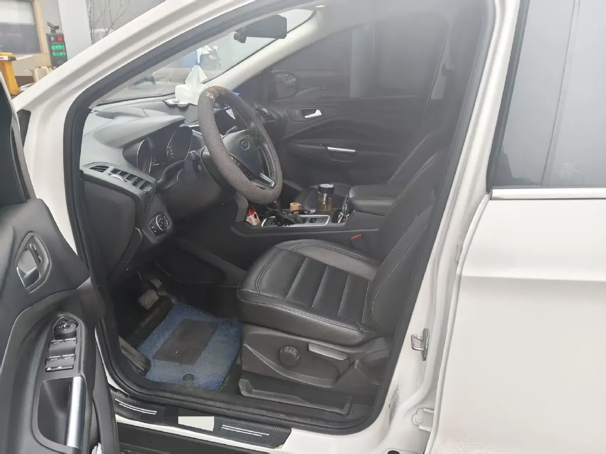 2019 Ford Kuga 1.5T 182HP L4 6AT,autocango,china used car exporter,china ev exporter,chinese used car exporter,chinese used ev exporter