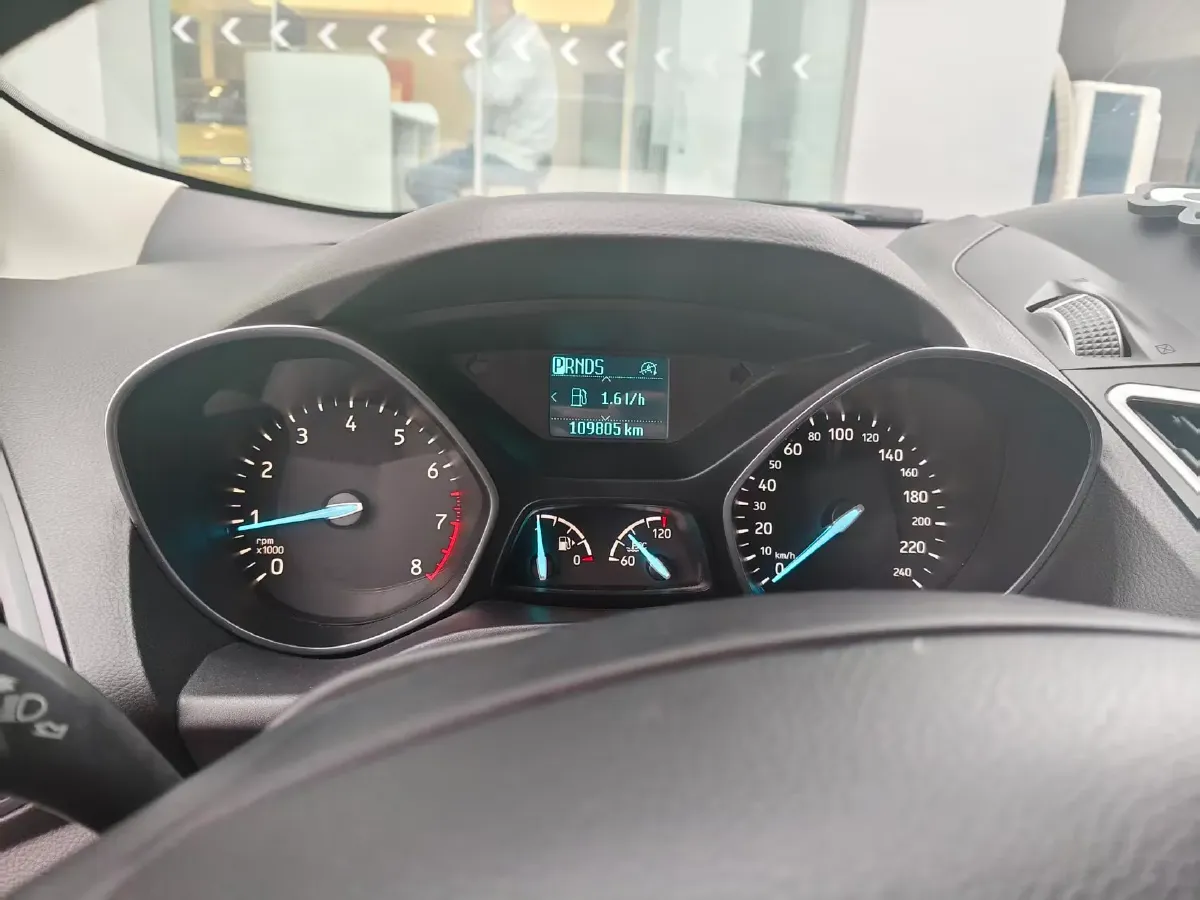 2019 Ford Kuga 1.5T 182HP L4 6AT,autocango,china used car exporter,china ev exporter,chinese used car exporter,chinese used ev exporter