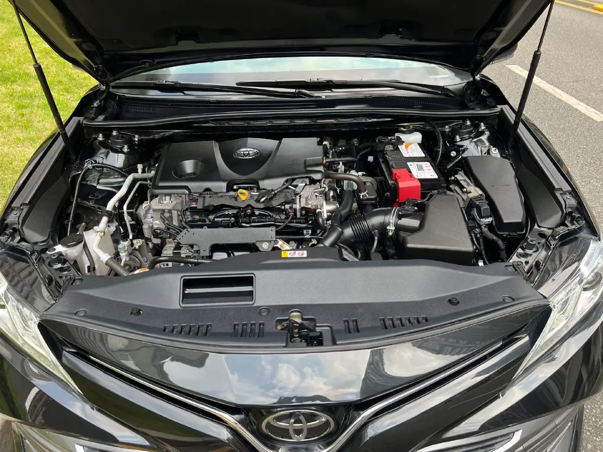 2021 Toyota Camry 2.5L 209HP L4 8AT,autocango,china used car exporter,china ev exporter,chinese used car exporter,chinese used ev exporter