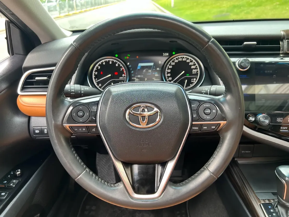 2021 Toyota Camry 2.5L 209HP L4 8AT,autocango,china used car exporter,china ev exporter,chinese used car exporter,chinese used ev exporter