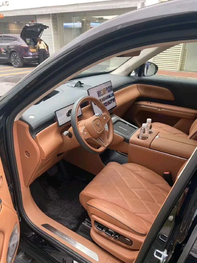 2026 Voyah 9L 1.5T 150HP L4 PHEV,autocango,china used car exporter,china ev exporter,chinese used car exporter,chinese used ev exporter