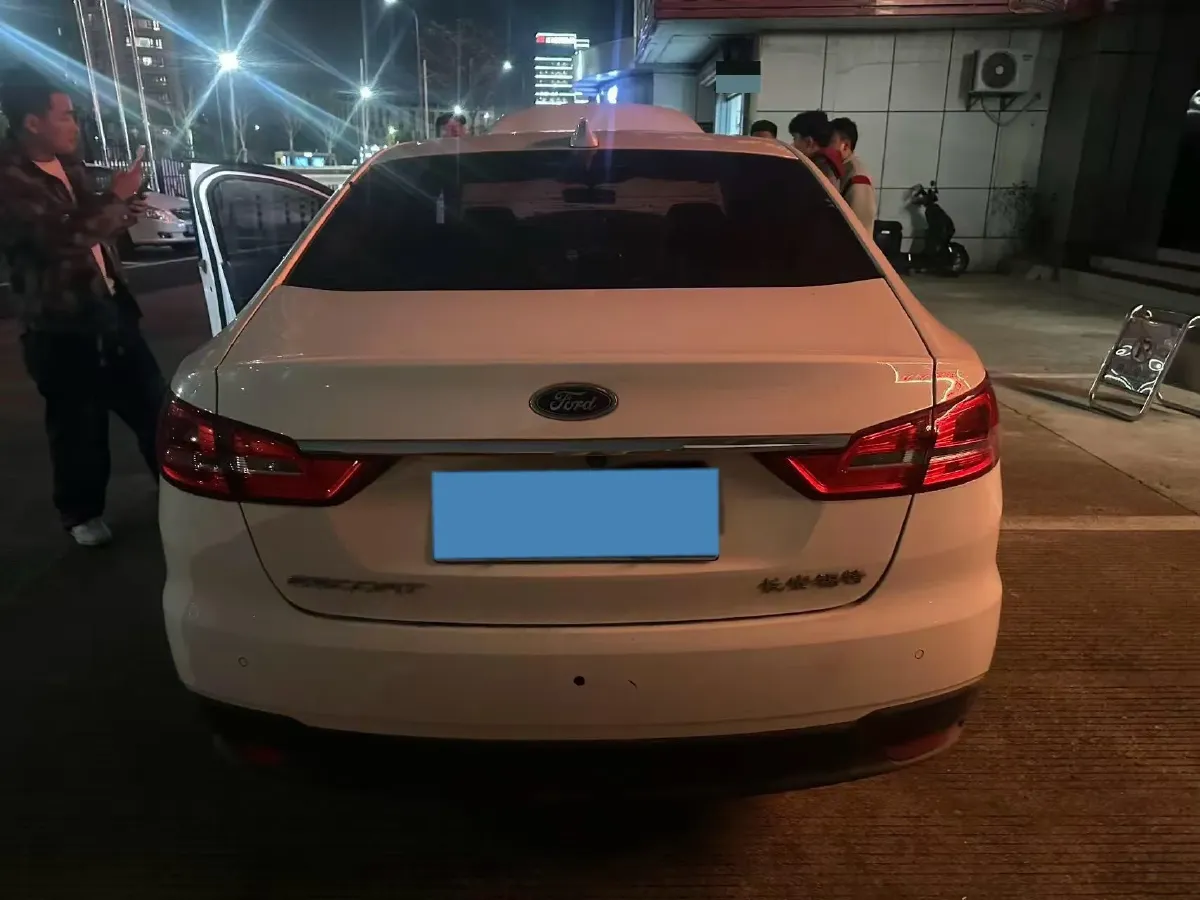 2019 Ford Escort 1.5L 122HP L3 6AT,autocango,china used car exporter,china ev exporter,chinese used car exporter,chinese used ev exporter
