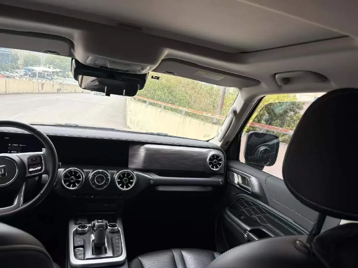 2024 Tank 300 2.0T 227HP L4 8AT,autocango,china used car exporter,china ev exporter,chinese used car exporter,chinese used ev exporter