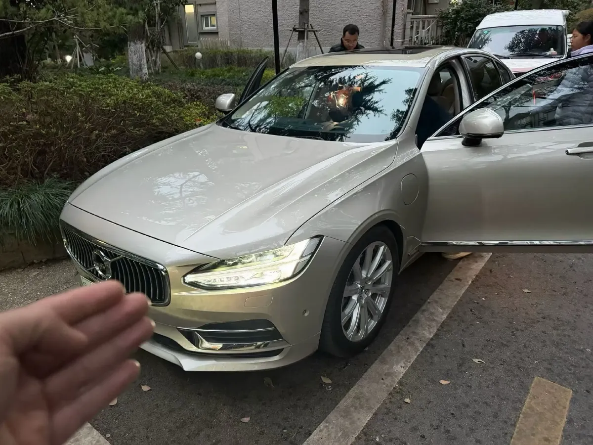 2019 BMW X7 3.0T 340HP L6 8AT,autocango,china used car exporter,china ev exporter,chinese used car exporter,chinese used ev exporter