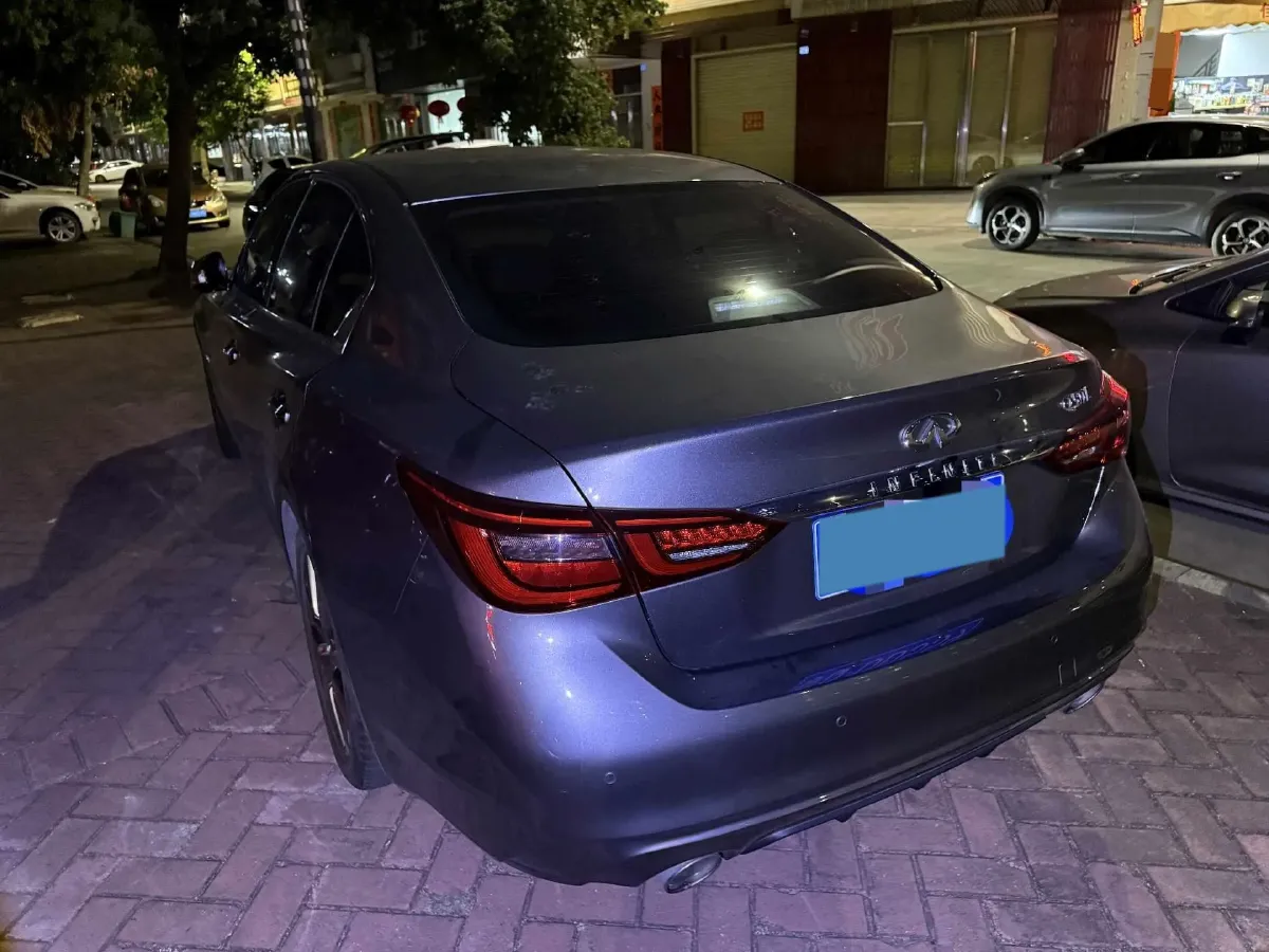 2018 Jeep Grand Commander 2.0T 265HP L4 9AT,autocango,china used car exporter,china ev exporter,chinese used car exporter,chinese used ev exporter