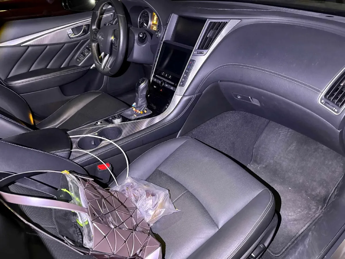 2018 Jeep Grand Commander 2.0T 265HP L4 9AT,autocango,china used car exporter,china ev exporter,chinese used car exporter,chinese used ev exporter