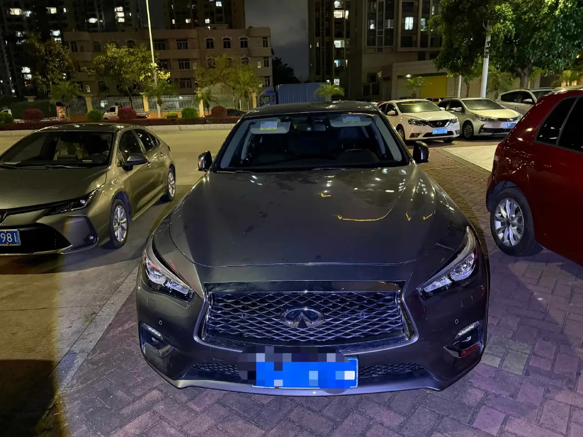 2018 Jeep Grand Commander 2.0T 265HP L4 9AT,autocango,china used car exporter,china ev exporter,chinese used car exporter,chinese used ev exporter