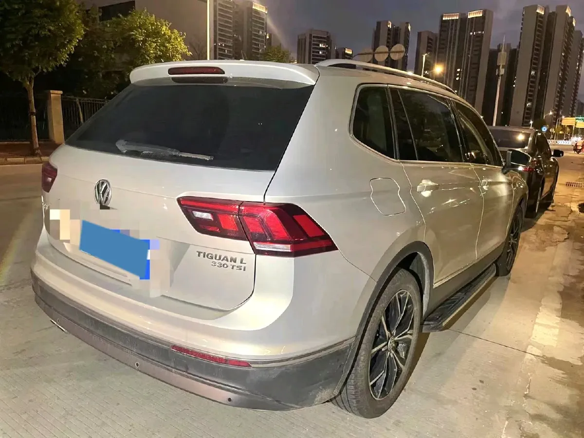 2018 Volkswagen Tiguan L 2.0T 186HP L4 7DCT,autocango,china used car exporter,china ev exporter,chinese used car exporter,chinese used ev exporter