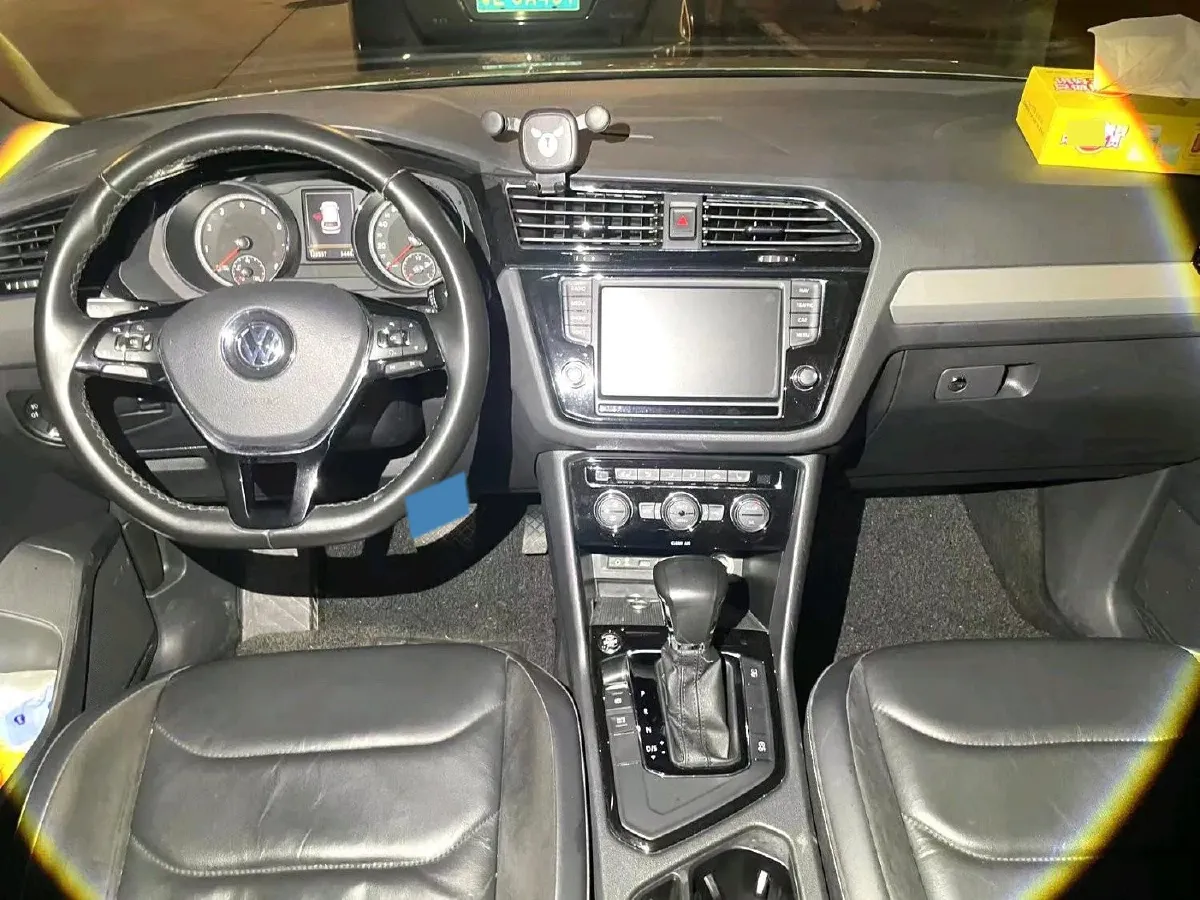 2018 Volkswagen Tiguan L 2.0T 186HP L4 7DCT,autocango,china used car exporter,china ev exporter,chinese used car exporter,chinese used ev exporter