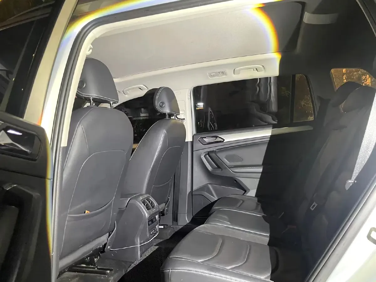 2018 Volkswagen Tiguan L 2.0T 186HP L4 7DCT,autocango,china used car exporter,china ev exporter,chinese used car exporter,chinese used ev exporter