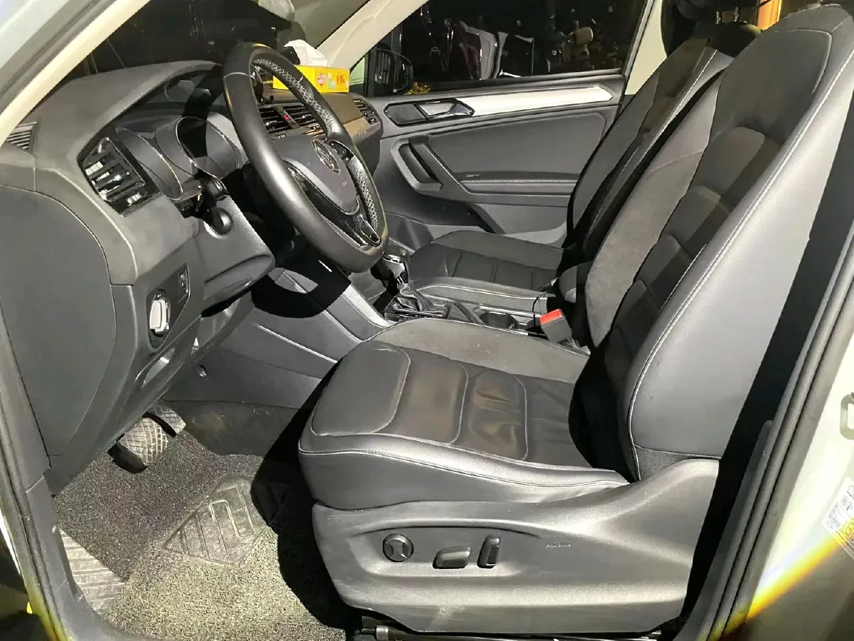 2018 Volkswagen Tiguan L 2.0T 186HP L4 7DCT,autocango,china used car exporter,china ev exporter,chinese used car exporter,chinese used ev exporter