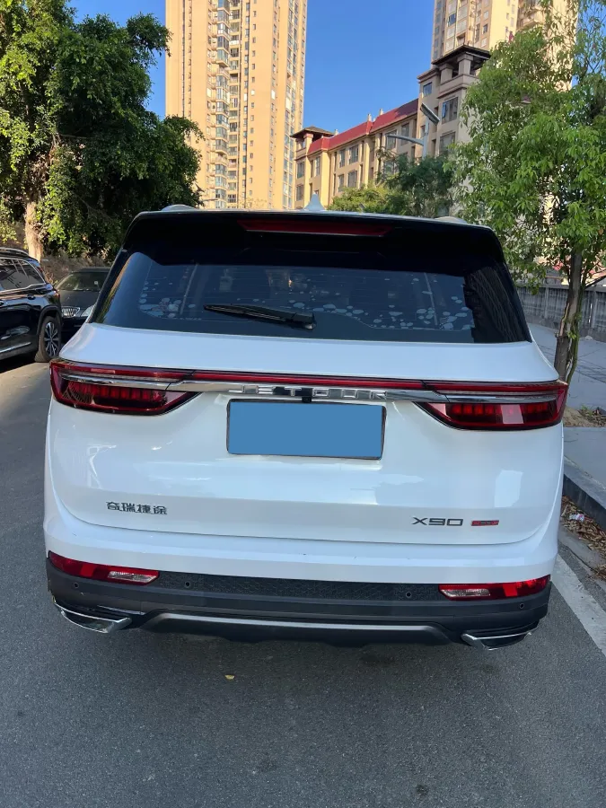 2021 DongFeng Forthing LingZhi Plus 2.0L 133HP L4 6MT,autocango,china used car exporter,china ev exporter,chinese used car exporter,chinese used ev exporter