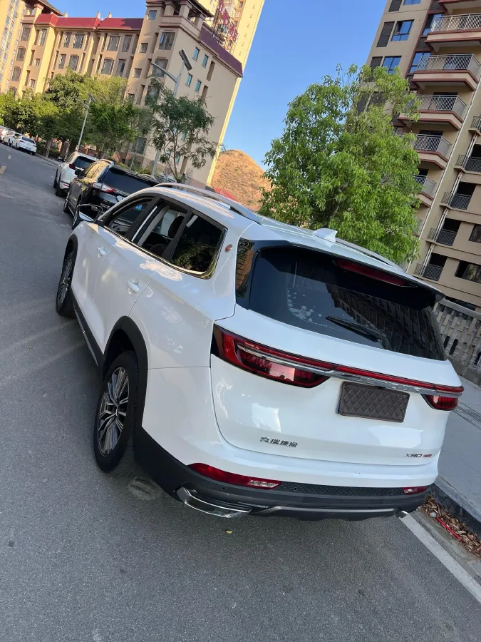 2021 DongFeng Forthing LingZhi Plus 2.0L 133HP L4 6MT,autocango,china used car exporter,china ev exporter,chinese used car exporter,chinese used ev exporter