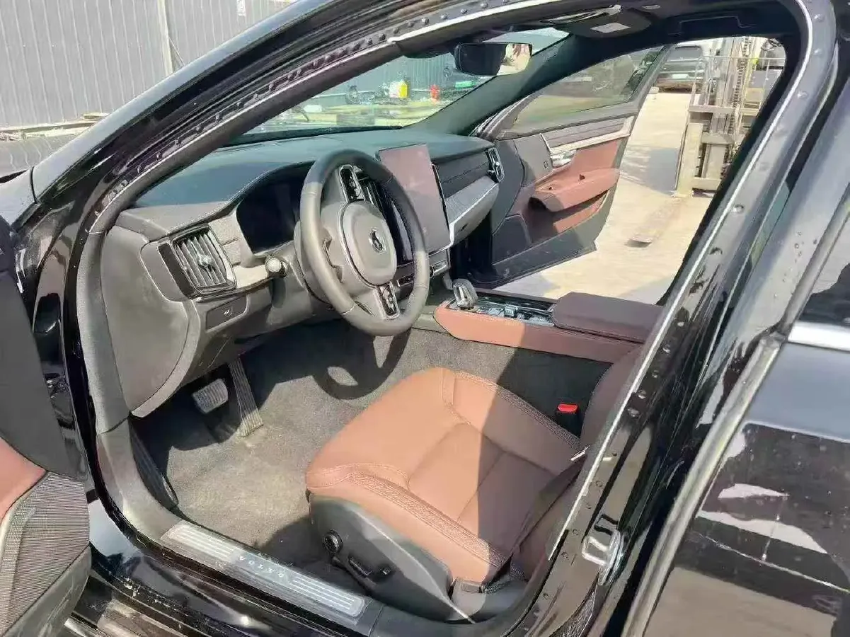 2026 Volvo S90 2.0T 250HP L4 8AT,autocango,china used car exporter,china ev exporter,chinese used car exporter,chinese used ev exporter