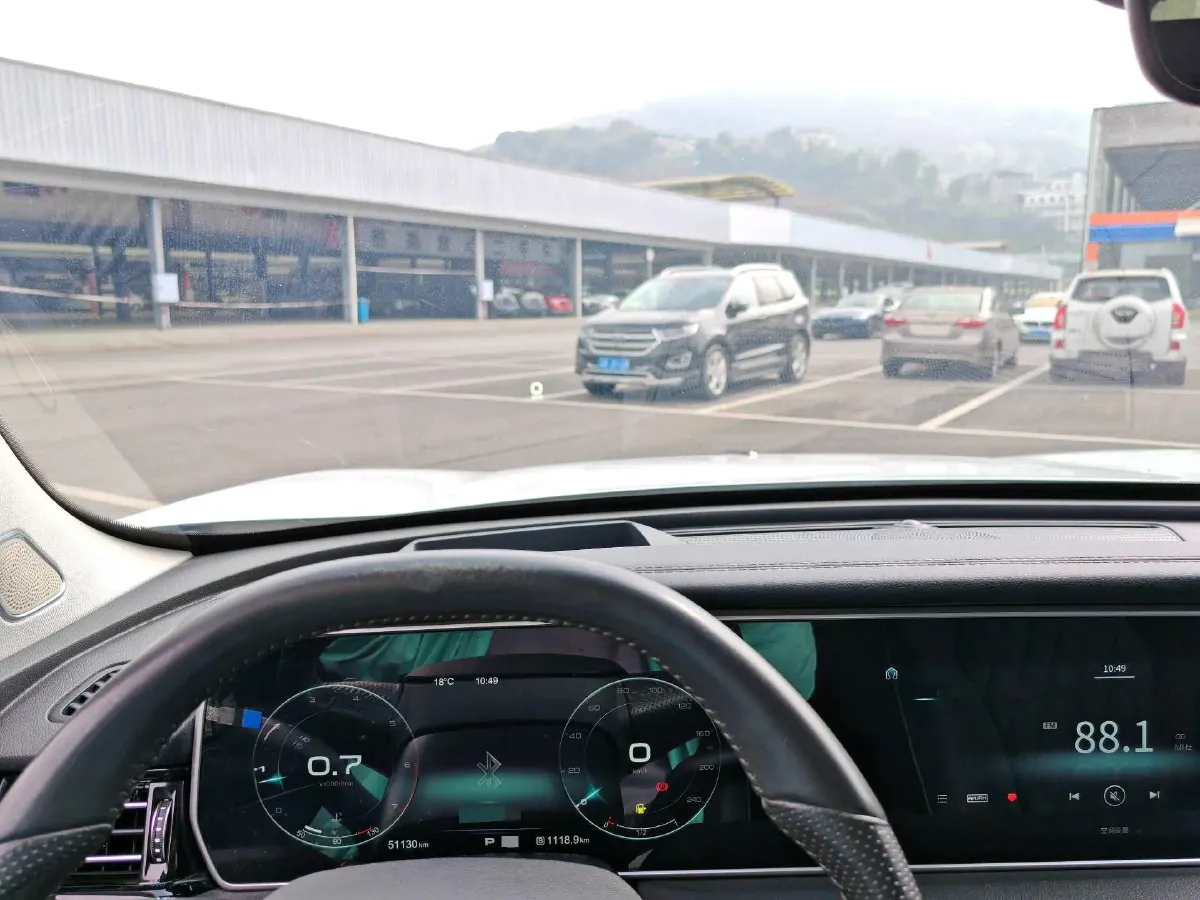 2019 HongQi HS5 2.0T 224HP L4 6AT,autocango,china used car exporter,china ev exporter,chinese used car exporter,chinese used ev exporter