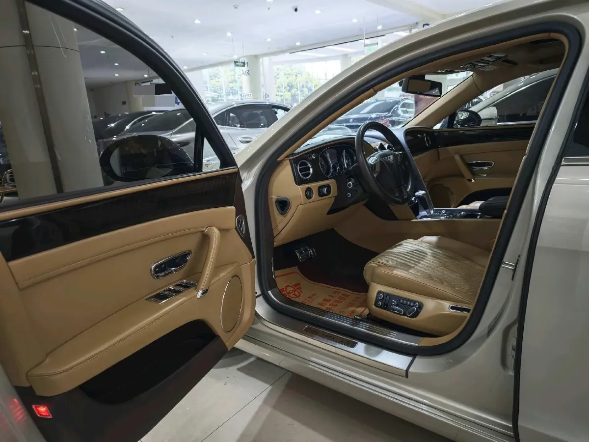 2017 Bentley Flying Spur 4.0T 507HP V8 8AT,autocango,china used car exporter,china ev exporter,chinese used car exporter,chinese used ev exporter