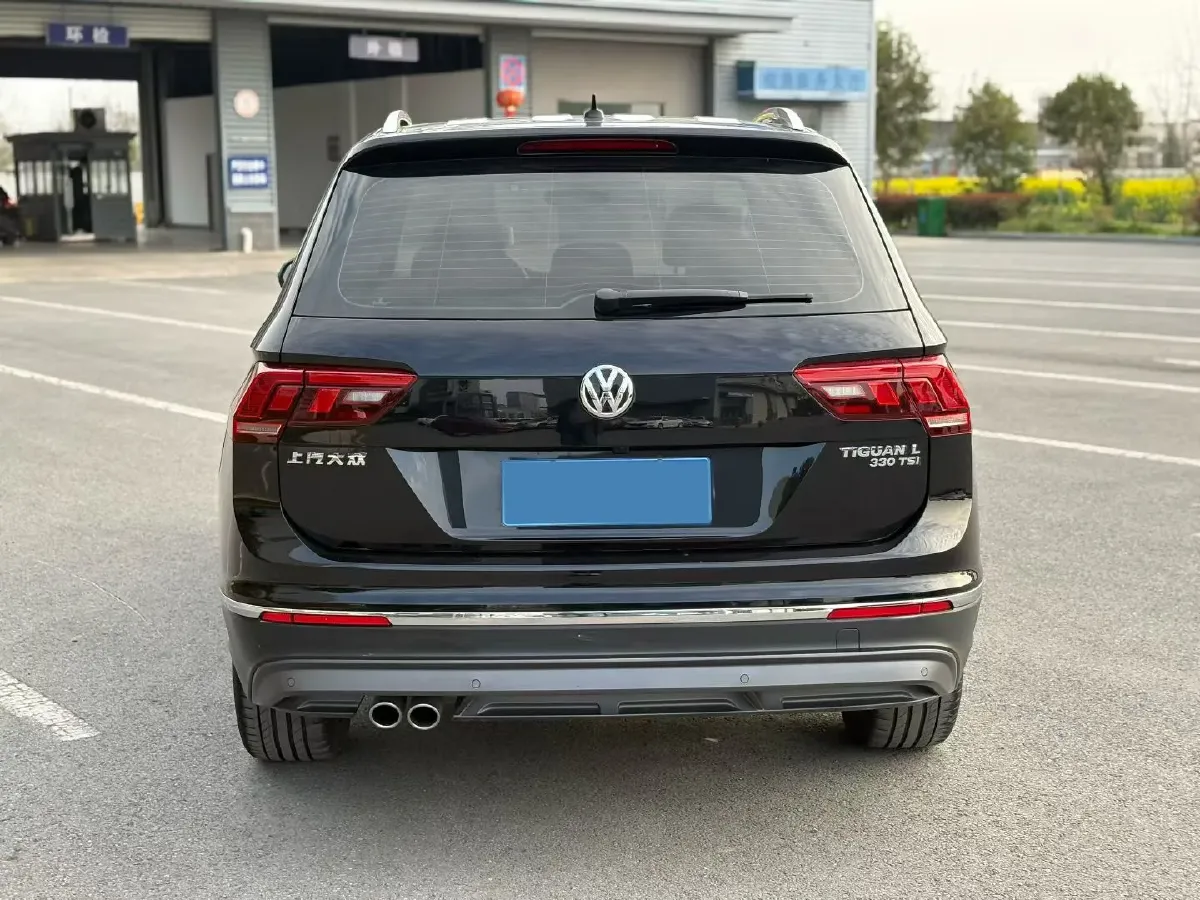 2020 Volkswagen Tiguan L 2.0T 186HP L4 7DCT,autocango,china used car exporter,china ev exporter,chinese used car exporter,chinese used ev exporter