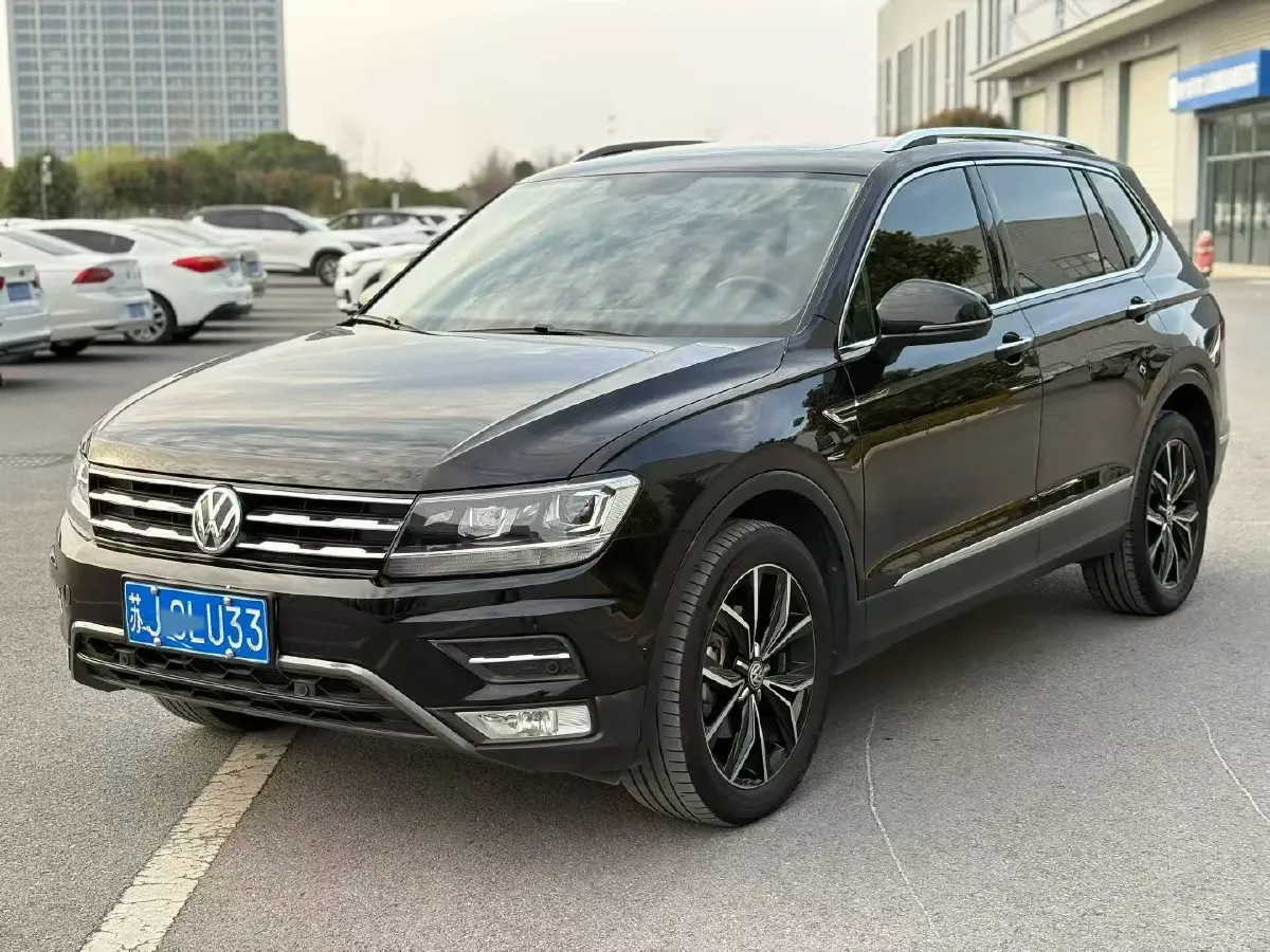 2020 Volkswagen Tiguan L 2.0T 186HP L4 7DCT,autocango,china used car exporter,china ev exporter,chinese used car exporter,chinese used ev exporter