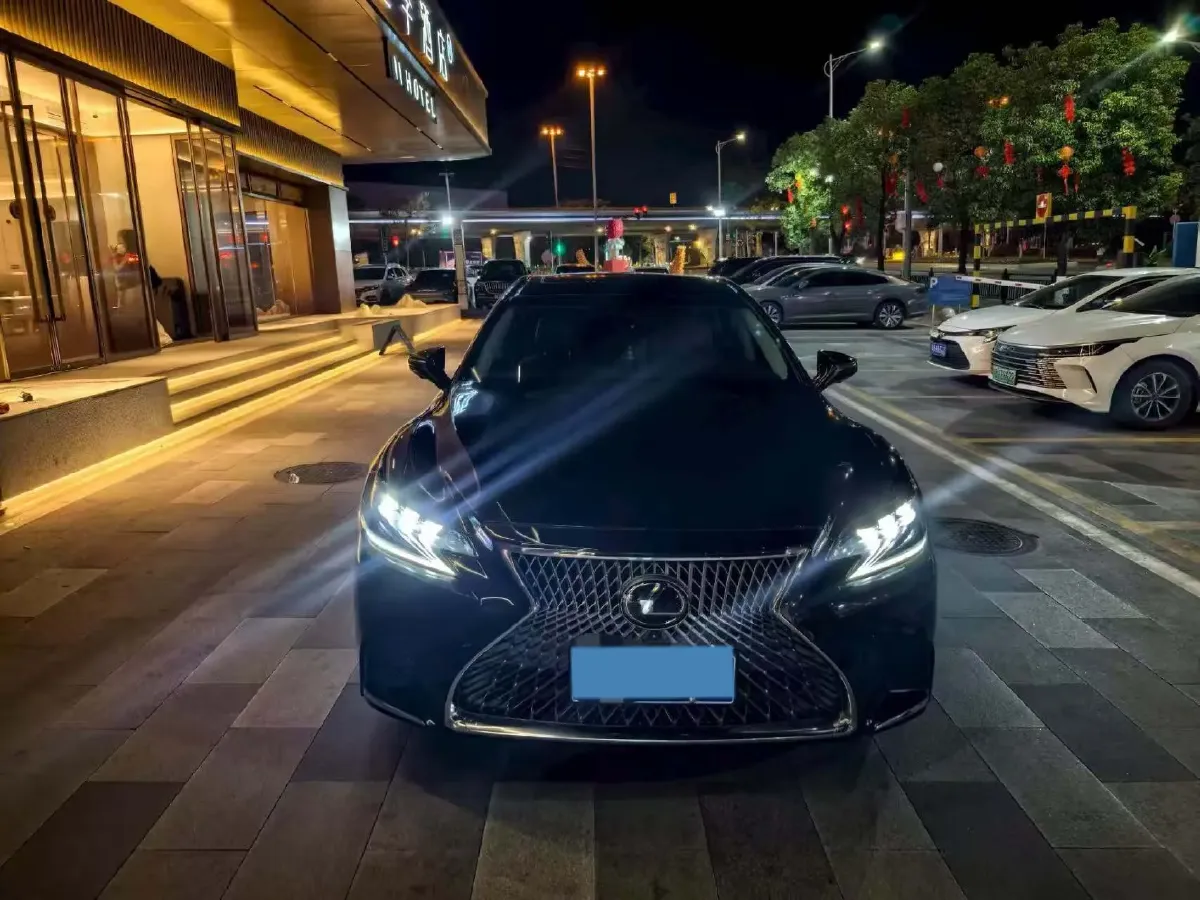 2018 Jaguar XJ 3.0T 340HP V6 8AT,autocango,china used car exporter,china ev exporter,chinese used car exporter,chinese used ev exporter