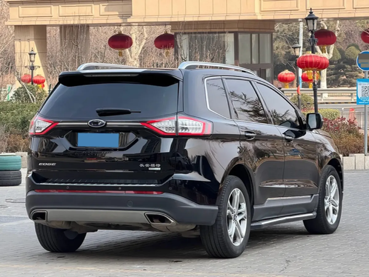 2018 Ford Edge 2.0T 245HP L4 6AT,autocango,china used car exporter,china ev exporter,chinese used car exporter,chinese used ev exporter