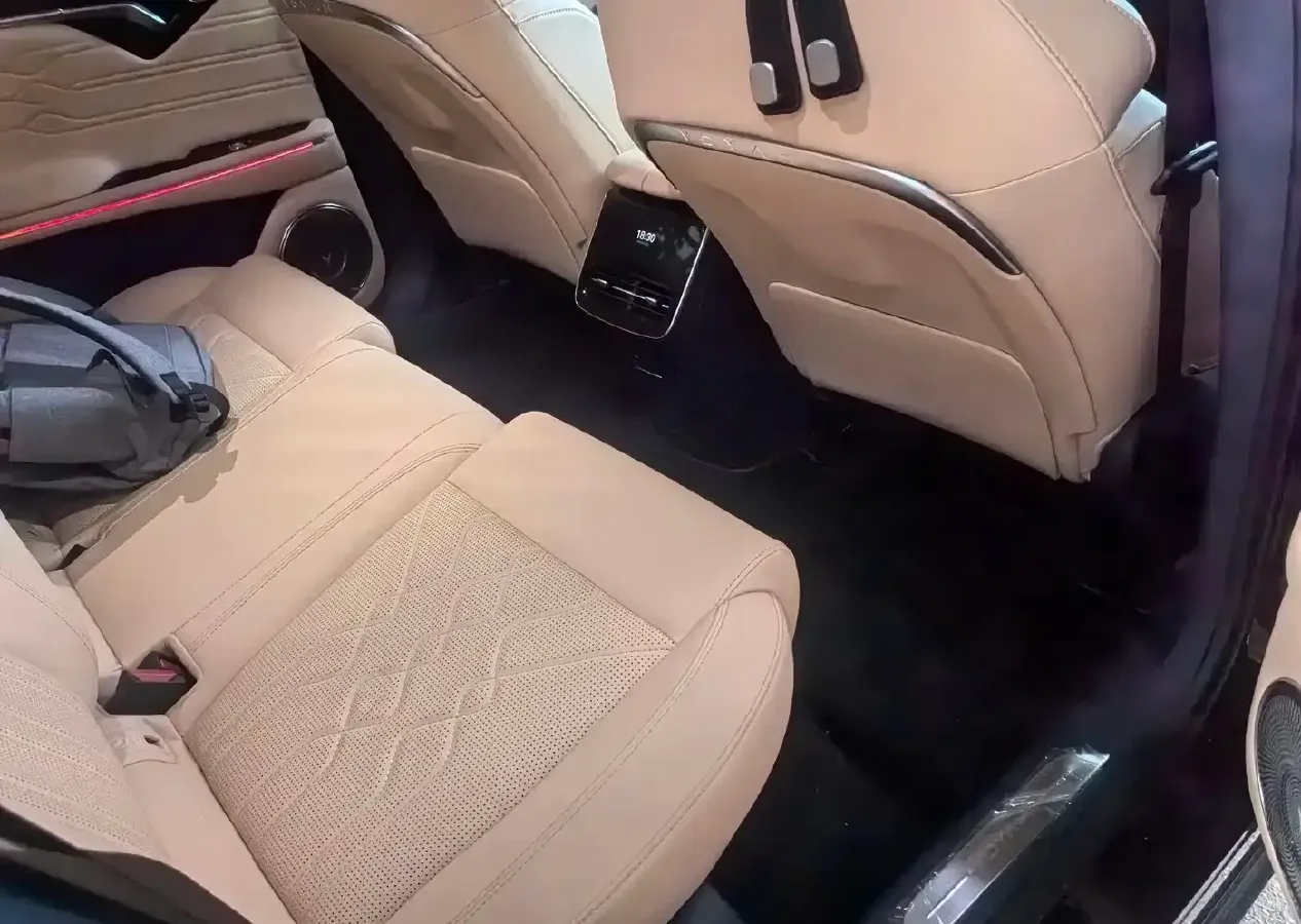 2024 Voyah FREE 1.5T 150HP L4 REEV 39.2KWH,autocango,china used car exporter,china ev exporter,chinese used car exporter,chinese used ev exporter