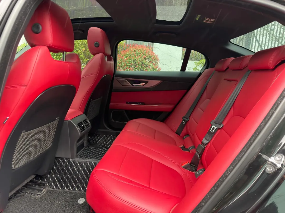 2023 Jaguar XEL 2.0T 250HP L4 8AT,autocango,china used car exporter,china ev exporter,chinese used car exporter,chinese used ev exporter