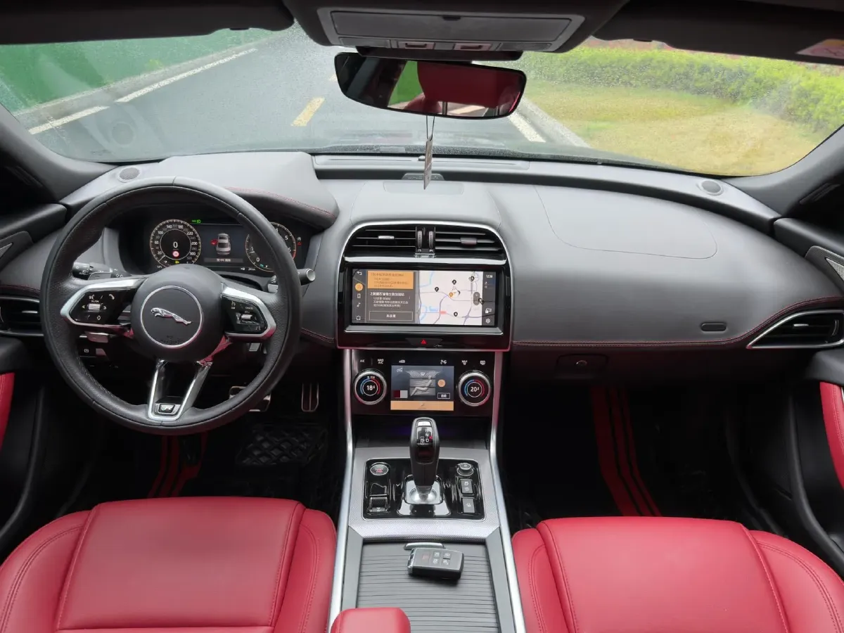 2023 Jaguar XEL 2.0T 250HP L4 8AT,autocango,china used car exporter,china ev exporter,chinese used car exporter,chinese used ev exporter