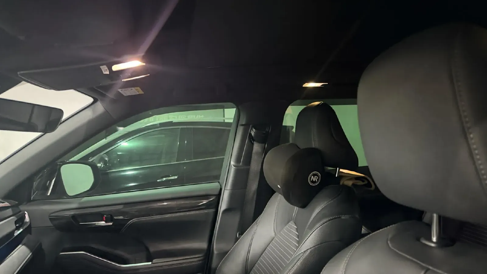 2023 Toyota Crown Kluger 2.5L 189HP L4 E-CVT Hybrid,autocango,china used car exporter,china ev exporter,chinese used car exporter,chinese used ev exporter