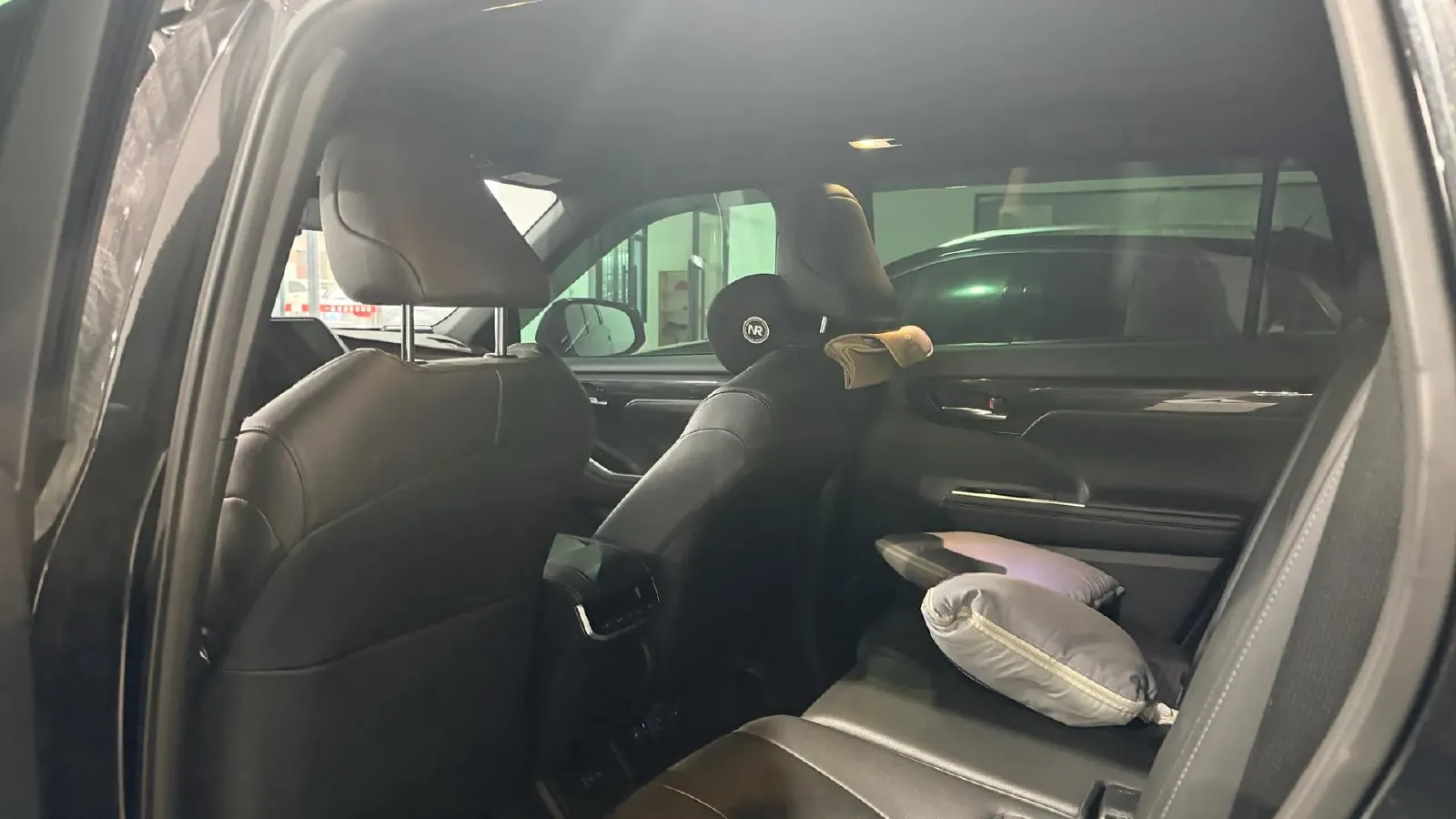 2023 Toyota Crown Kluger 2.5L 189HP L4 E-CVT Hybrid,autocango,china used car exporter,china ev exporter,chinese used car exporter,chinese used ev exporter
