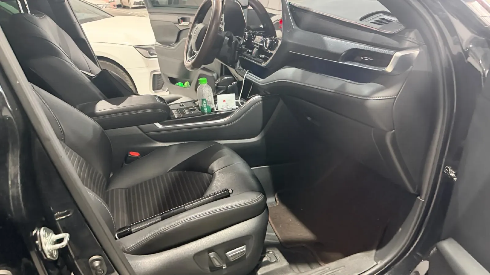 2023 Toyota Crown Kluger 2.5L 189HP L4 E-CVT Hybrid,autocango,china used car exporter,china ev exporter,chinese used car exporter,chinese used ev exporter