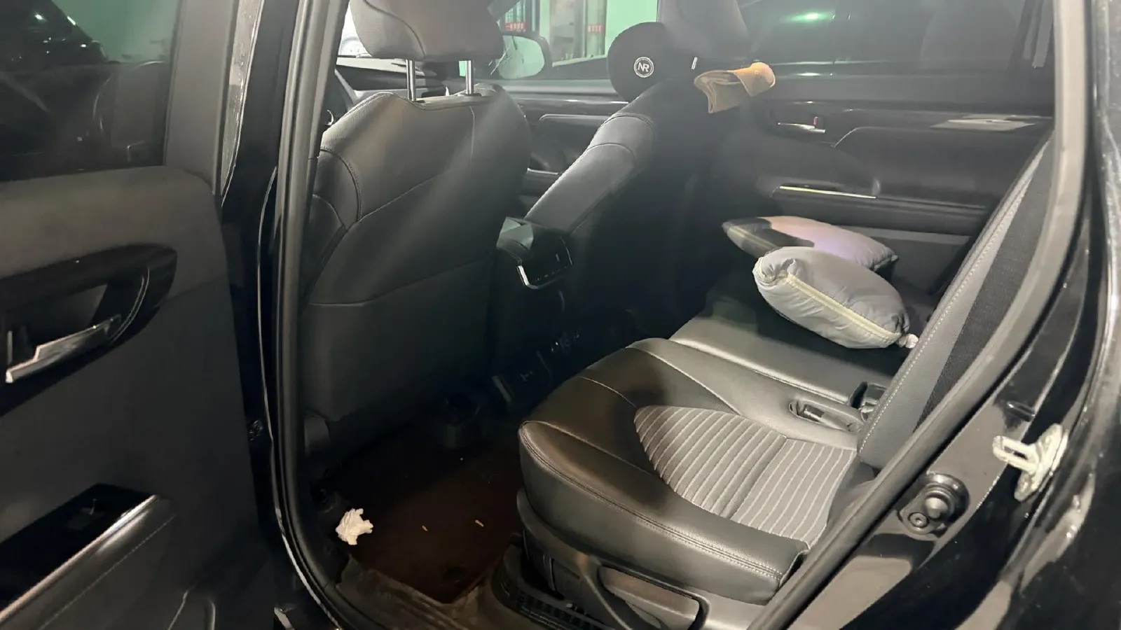 2023 Toyota Crown Kluger 2.5L 189HP L4 E-CVT Hybrid,autocango,china used car exporter,china ev exporter,chinese used car exporter,chinese used ev exporter