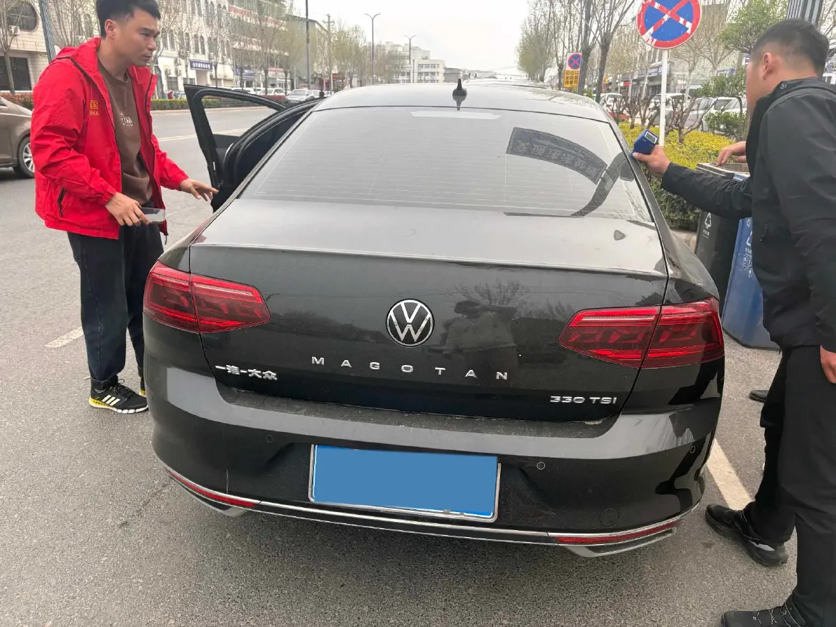 2020 Volkswagen Magotan 2.0T 186HP L4 7DCT,autocango,china used car exporter,china ev exporter,chinese used car exporter,chinese used ev exporter