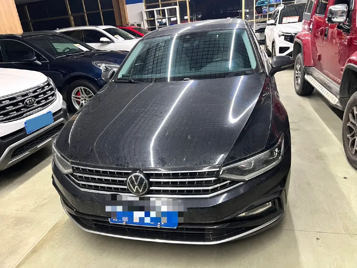 2023 Volkswagen Magotan 2.0T 186HP L4 7DCT,autocango,china used car exporter,china ev exporter,chinese used car exporter,chinese used ev exporter