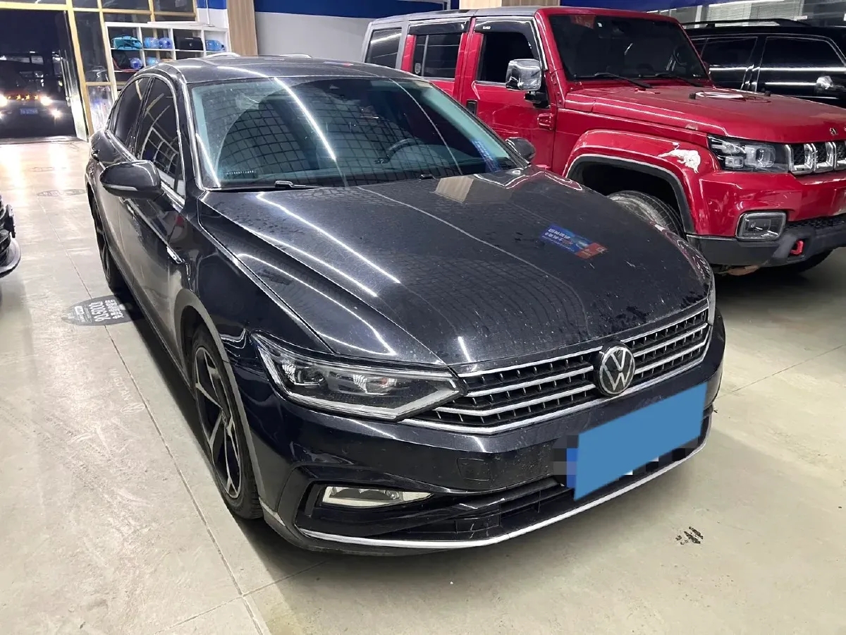 2023 Volkswagen Magotan 2.0T 186HP L4 7DCT,autocango,china used car exporter,china ev exporter,chinese used car exporter,chinese used ev exporter