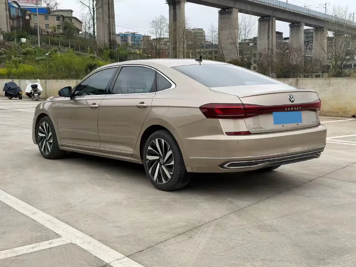 2021 Volkswagen Passat 2.0T 186HP L4 7DCT,autocango,china used car exporter,china ev exporter,chinese used car exporter,chinese used ev exporter