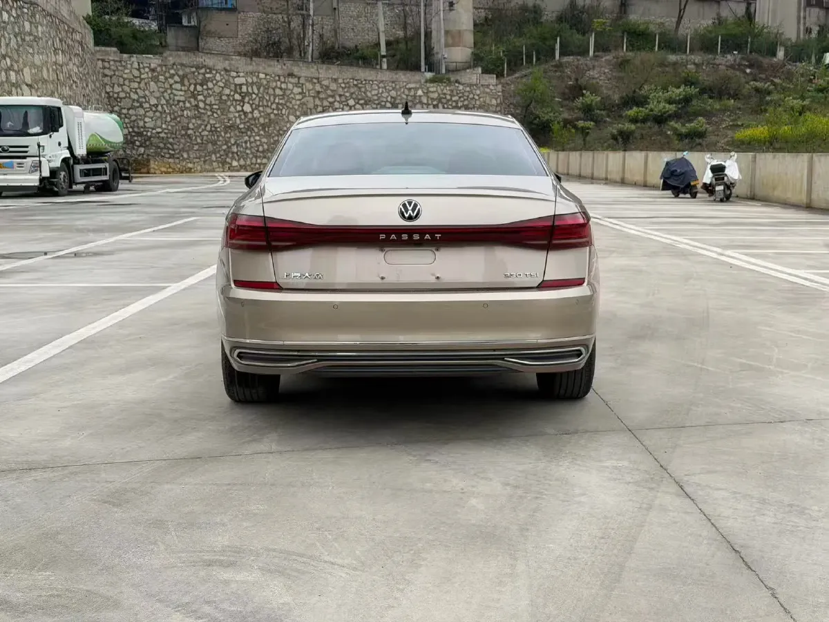 2021 Volkswagen Passat 2.0T 186HP L4 7DCT,autocango,china used car exporter,china ev exporter,chinese used car exporter,chinese used ev exporter