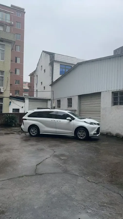 2021 Toyota Sienna 2.5L 192HP L4 E-CVT Hybrid,autocango,china used car exporter,china ev exporter,chinese used car exporter,chinese used ev exporter