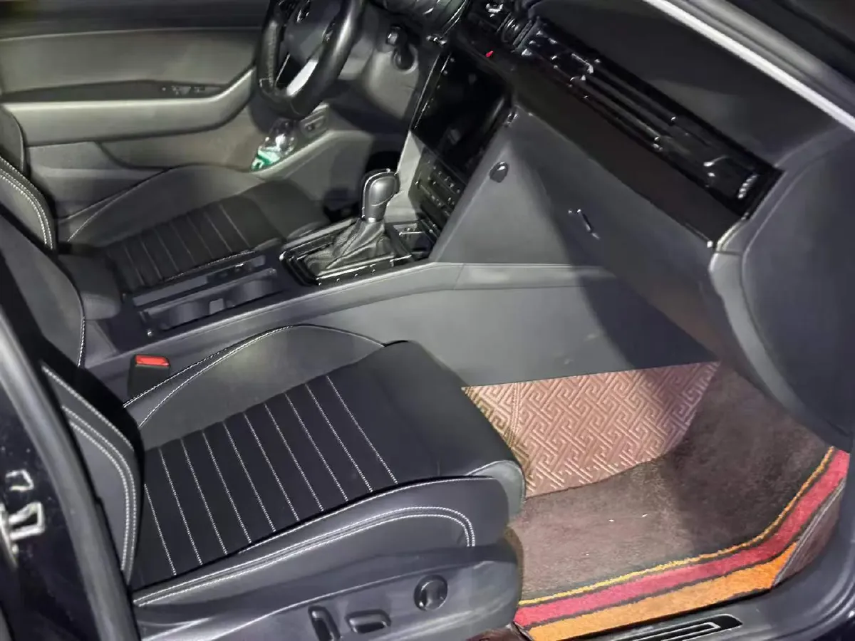 2020 Volkswagen Magotan 2.0T 186HP L4 7DCT,autocango,china used car exporter,china ev exporter,chinese used car exporter,chinese used ev exporter