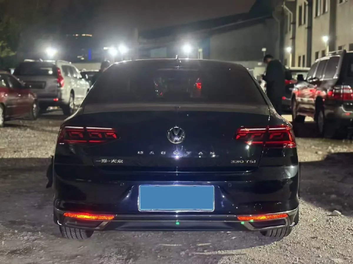 2020 Volkswagen Magotan 2.0T 186HP L4 7DCT,autocango,china used car exporter,china ev exporter,chinese used car exporter,chinese used ev exporter