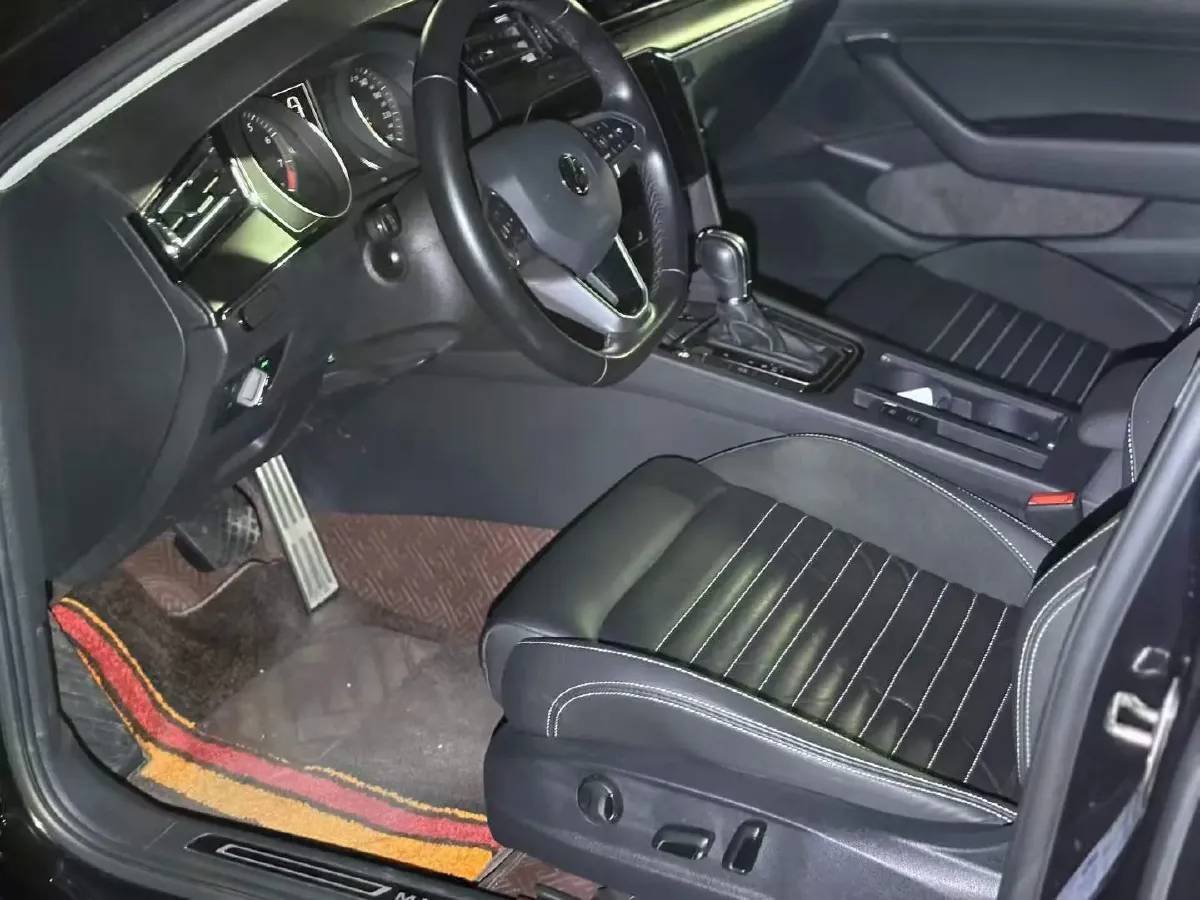 2020 Volkswagen Magotan 2.0T 186HP L4 7DCT,autocango,china used car exporter,china ev exporter,chinese used car exporter,chinese used ev exporter