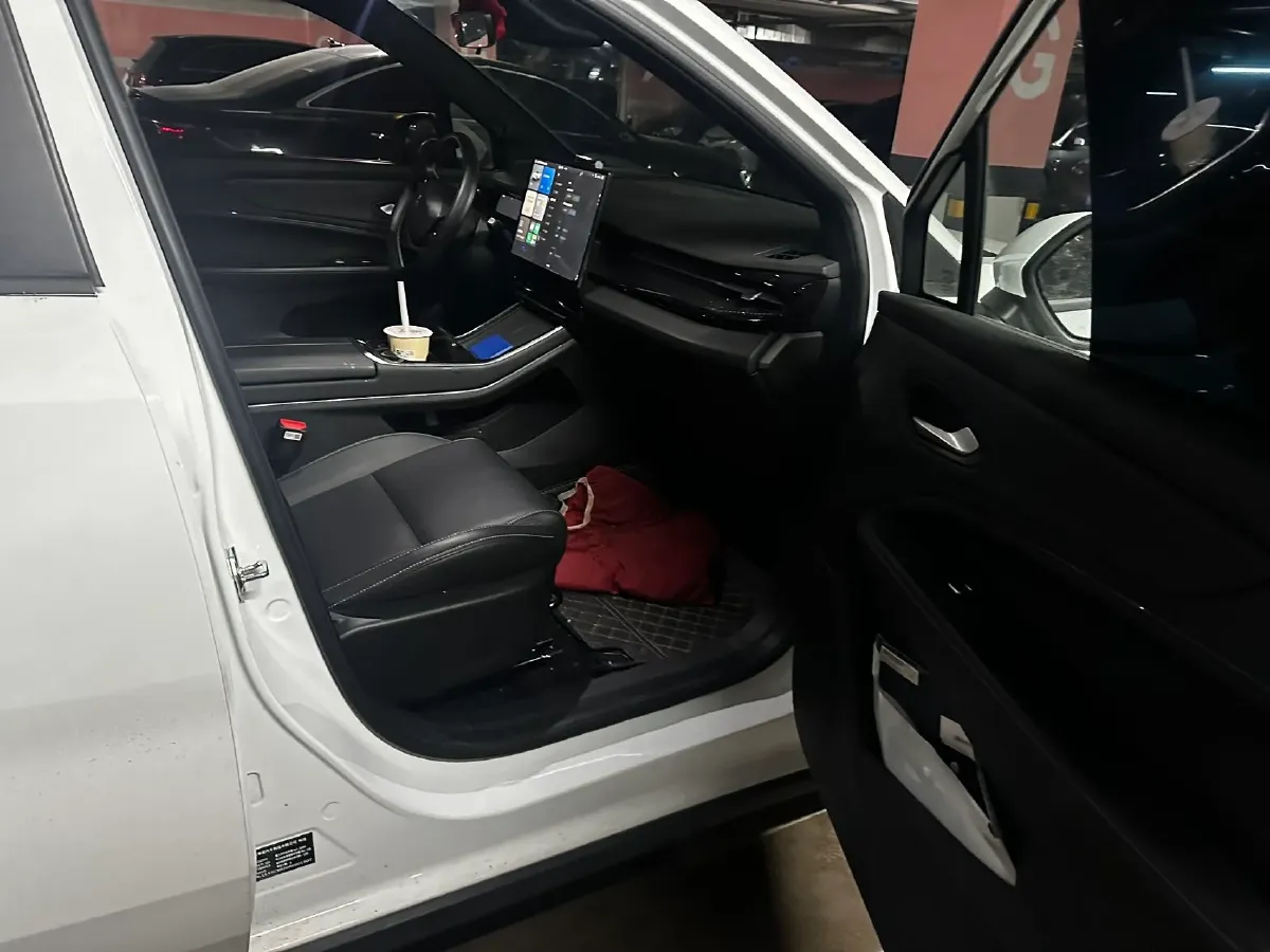 2024 Livan 7 BEV 50.4KWH,autocango,china used car exporter,china ev exporter,chinese used car exporter,chinese used ev exporter