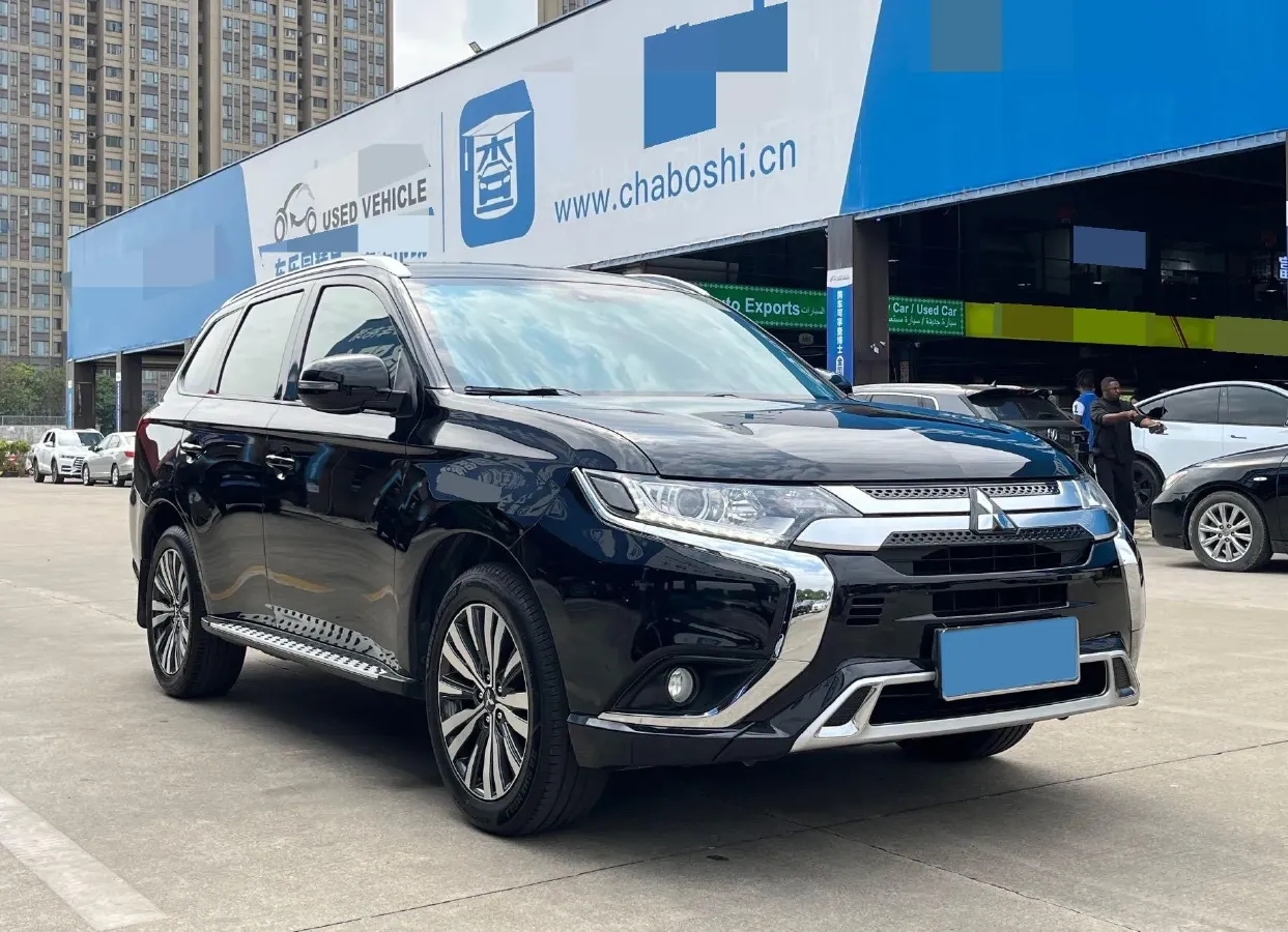 2021 Mitsubishi Outlander 2.0L 166HP L4 CVT,autocango,china used car exporter,china ev exporter,chinese used car exporter,chinese used ev exporter