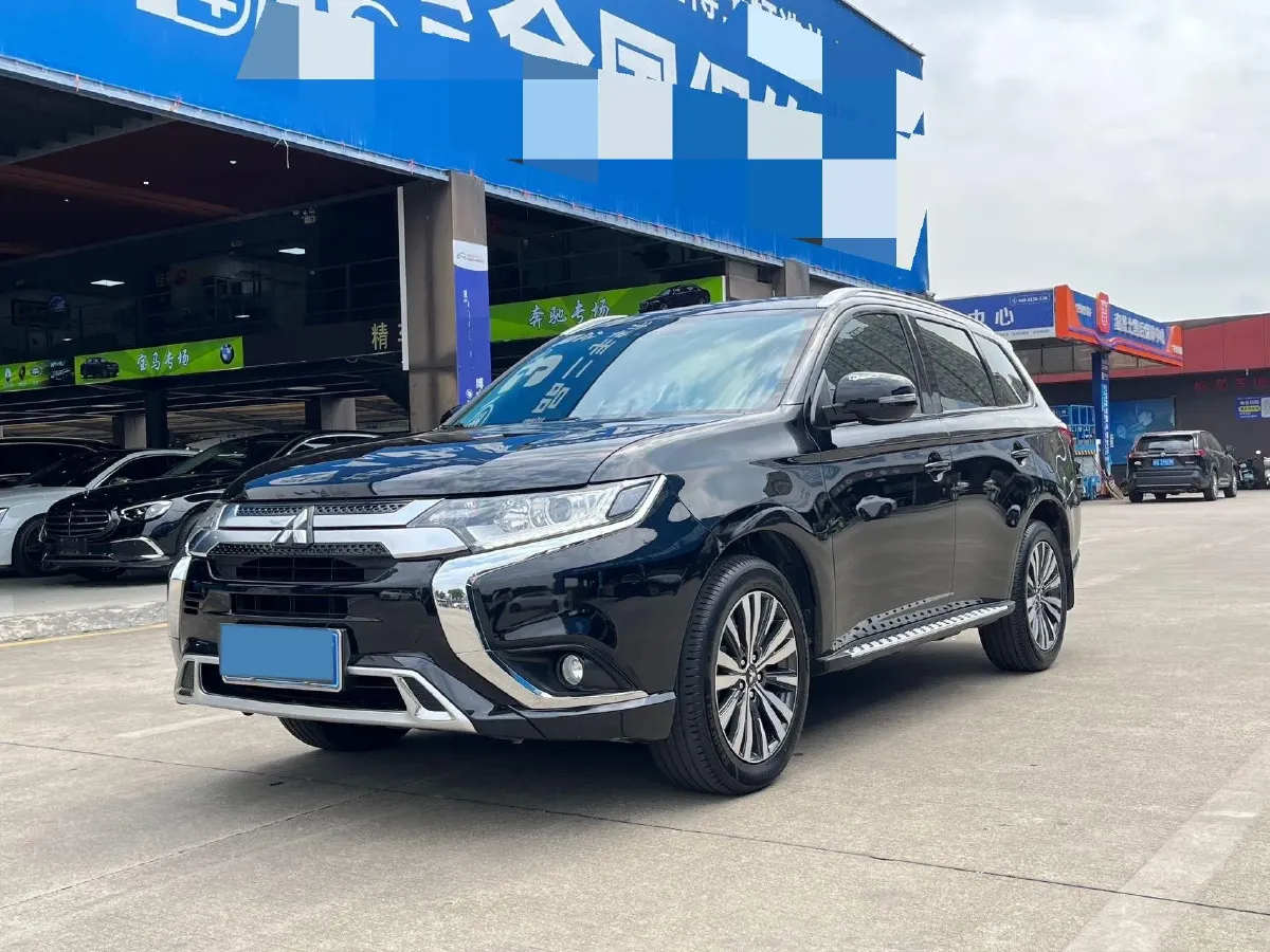 2021 Mitsubishi Outlander 2.0L 166HP L4 CVT,autocango,china used car exporter,china ev exporter,chinese used car exporter,chinese used ev exporter