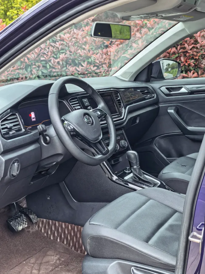 2020 Volkswagen T-Roc 1.4T 150HP L4 7DCT,autocango,china used car exporter,china ev exporter,chinese used car exporter,chinese used ev exporter