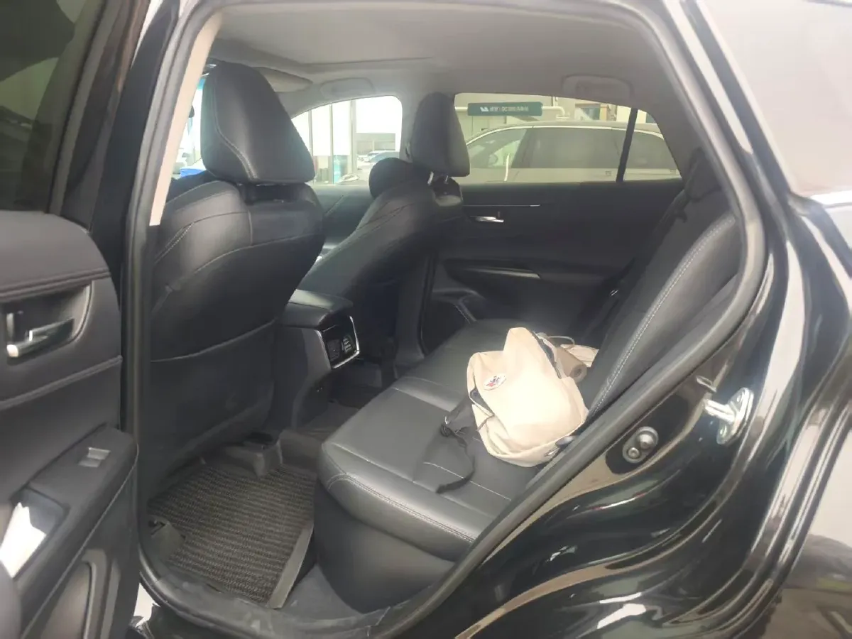 2022 Toyota Harrier 2.5L 178HP L4 E-CVT Hybrid,autocango,china used car exporter,china ev exporter,chinese used car exporter,chinese used ev exporter