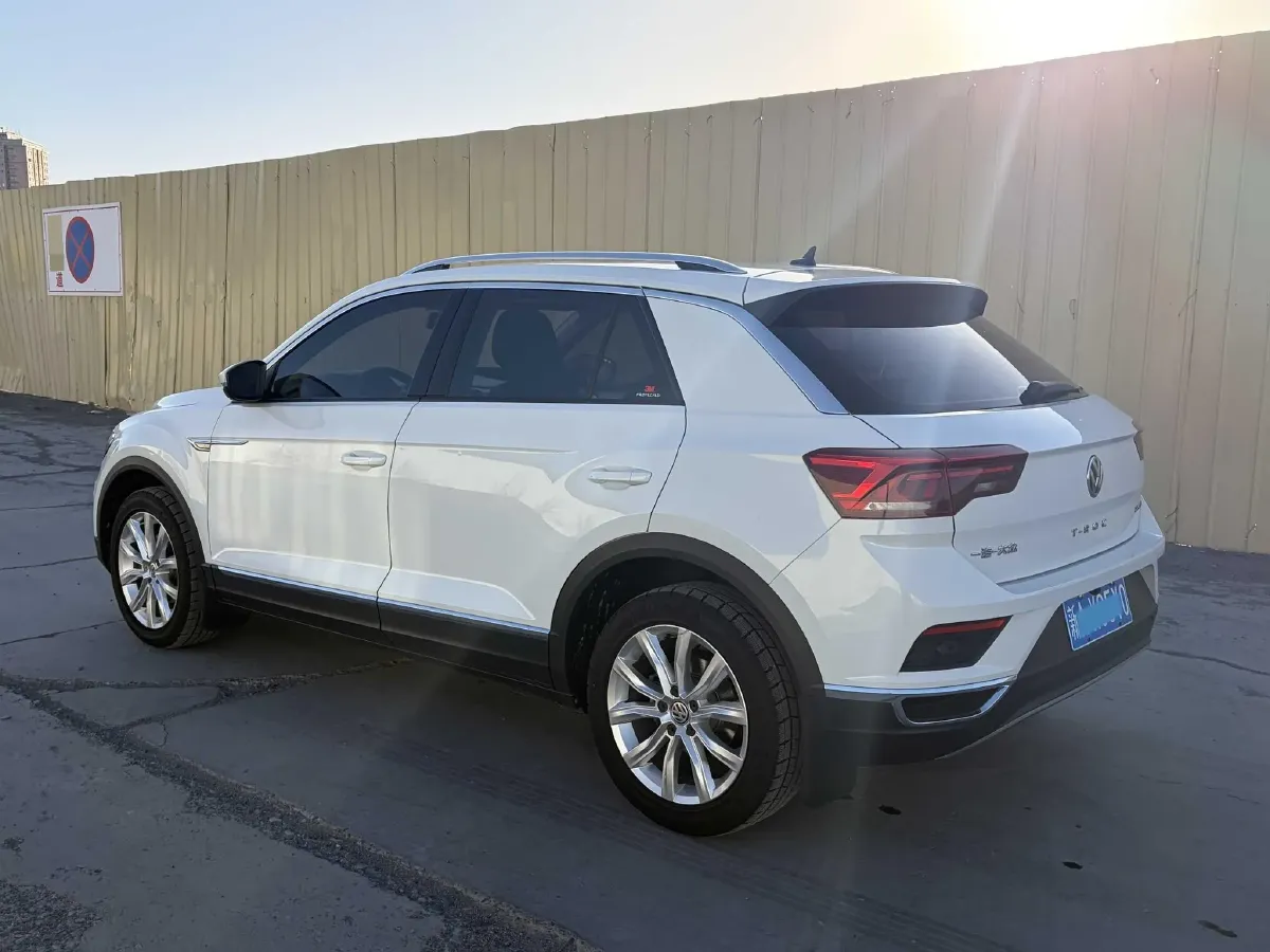 2020 Volkswagen T-Roc 1.4T 131HP L4 7DCT,autocango,china used car exporter,china ev exporter,chinese used car exporter,chinese used ev exporter