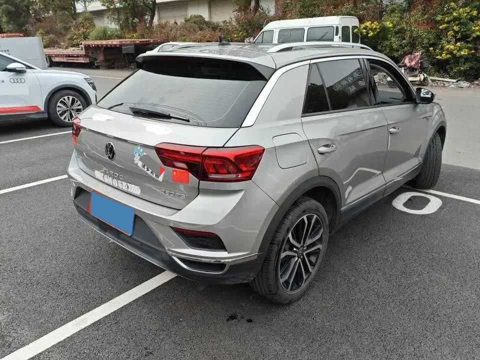 2022 Volkswagen T-Roc 1.4T 150HP L4 7DCT,autocango,china used car exporter,china ev exporter,chinese used car exporter,chinese used ev exporter