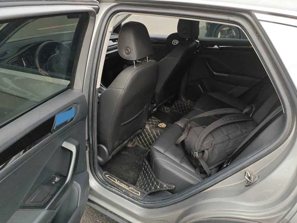 2022 Volkswagen T-Roc 1.4T 150HP L4 7DCT,autocango,china used car exporter,china ev exporter,chinese used car exporter,chinese used ev exporter